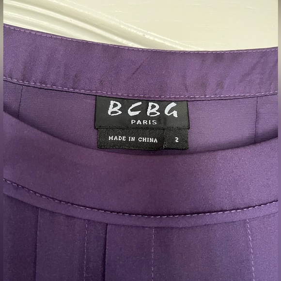 BCBG purple and black work dress, with pockets, size 2. - Picture 2 of 3
